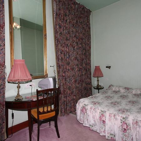 Cit'Hotel Marie Stuart ลารอช-ซูร์-ยง ภายนอก รูปภาพ