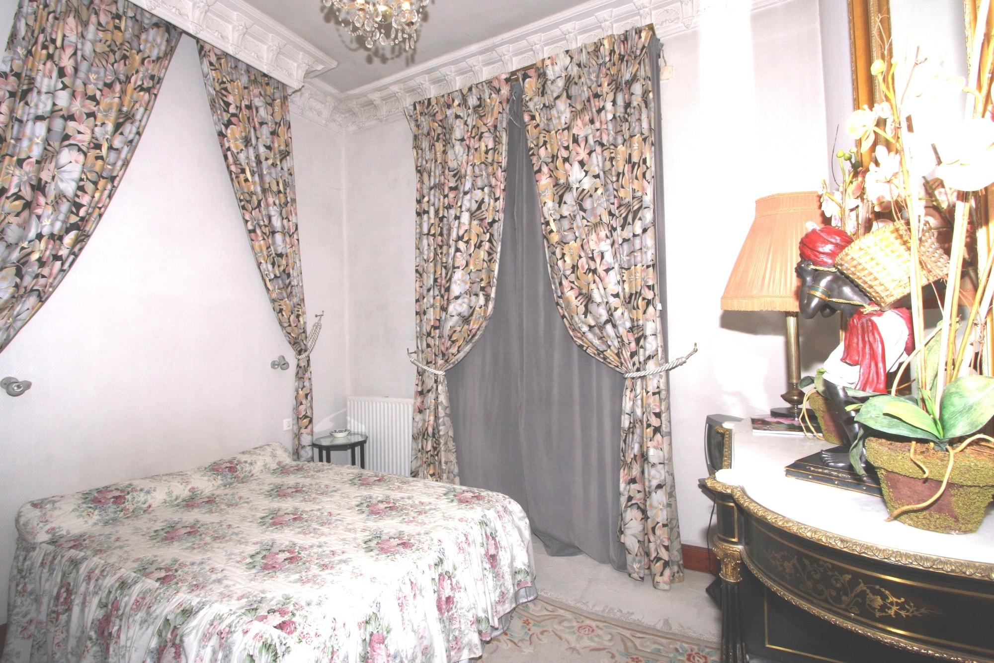 Cit'Hotel Marie Stuart ลารอช-ซูร์-ยง ภายนอก รูปภาพ